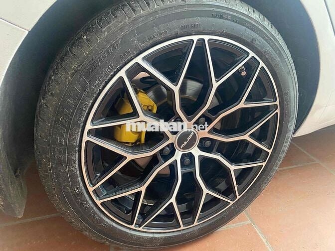 Hyundai Elantra 2022 1.6 AT Tiêu chuẩn  - 68000 km