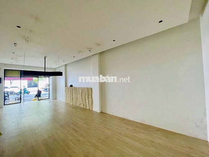 🏢 Cho Thuê Nhà Lê Thánh Tôn – 4x20m, 2 Tầng + Gác, Trung Tâm Q1 💼