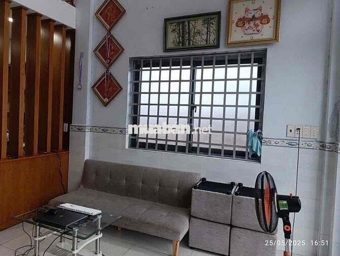 Phòng cho thuê 2tr có máy lạnh