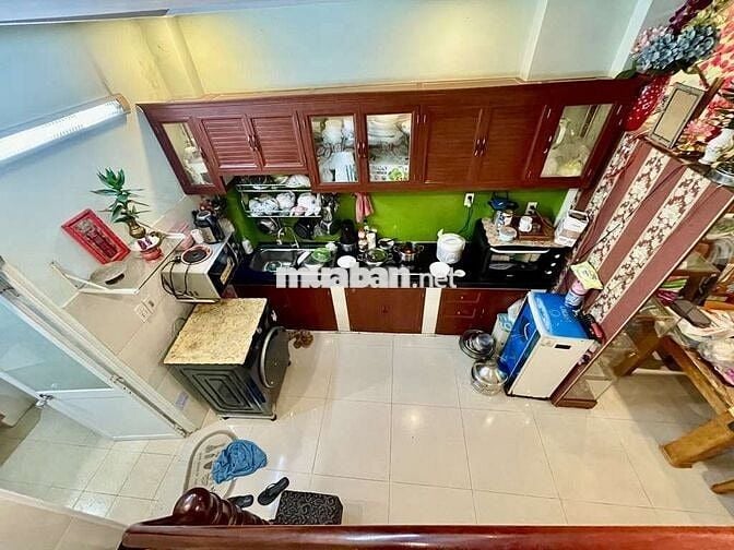 Nhà chính chủ  kiên cố chắc chắn, khách thiện chí mua ,tặng quà