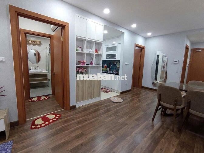 Bán gấp CH, CC Goldmard 136 Hồ Tùng Mậu, 78m2,2N,2WC, giá 7.75 tỷ