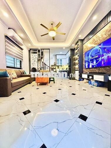 Bán Nhà Lô Góc Minh Khai - Time city 40m x 5 tầng Sổ Nở Hậu 8,35 tỷ