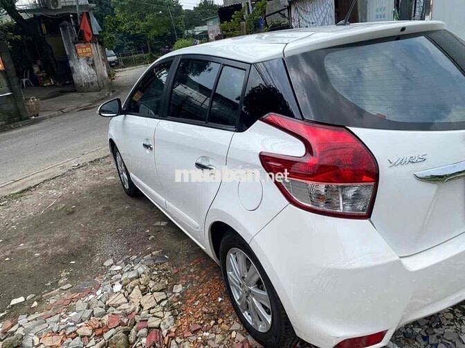 Toyota Yaris 2014  tu dong