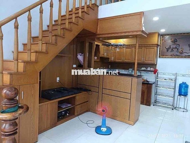 Phòng cho thuê 2tr có máy lạnh