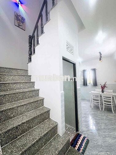 Nhà 1 Lầu 4 x 10m Ngay Tân Kim. Full Nội Thất. Sổ Hồng Sẵn Giá Rẻ