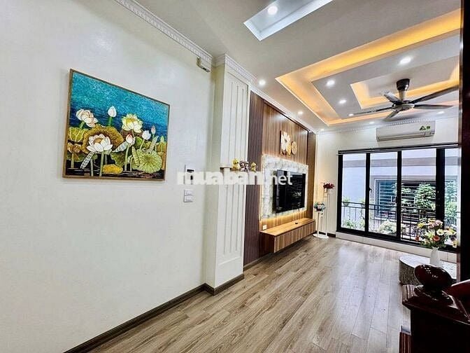 Bán Nhà Lô Góc Minh Khai, Gần Time City 30m x 5 tầng ngõ 3 gác 7,59 tỷ Bán Nhà Lô Góc Minh Khai, Gần Time City 30m x 5 tầng ngõ 3 gác 7,59 tỷ