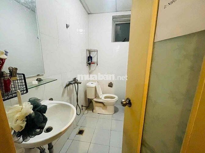 Bán CHUNG CƯ 3 ngủ, full nội thất view đẹp , thoáng 85,5m2, giá 6,1 tỷ Bán CHUNG CƯ 3 ngủ, full nội thất view đẹp , thoáng 85,5m2, giá 6,1 tỷ