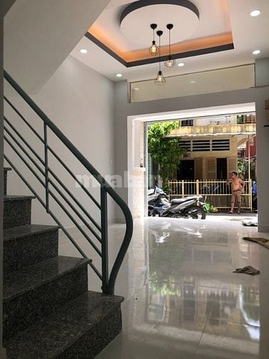 Nhà góc 2MT khu vực VIP Q1, Kế BỘ CÔNG AN, 3p đến chợ BẾN THÀNH