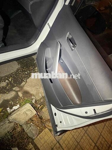 Toyota Corolla Cross 2024 1.8HV - 110000 km