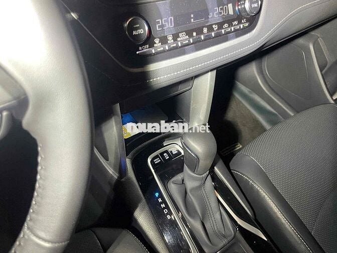 Toyota Corolla Cross 2024 1.8HV - 110000 km