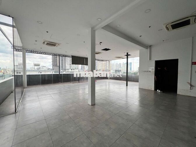 Trần cao 3m5 - Nguyễn Gia Trí (D2) - 7 tầng gần 2000m2 giá chỉ 2xx !!!