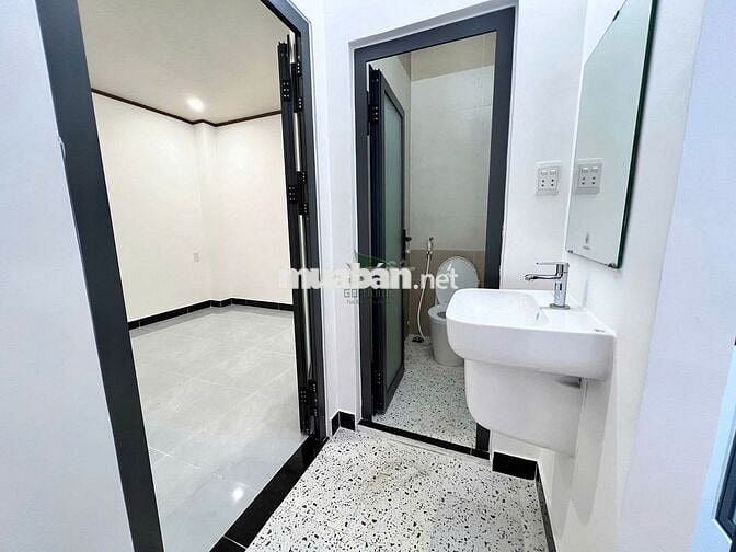 CHO THUÊ NHÀ KINH DOANH 3 TẦNG KHU VỰC TRUNG TÂM SẦM UẤT GIÁ 30 TRIỆU/