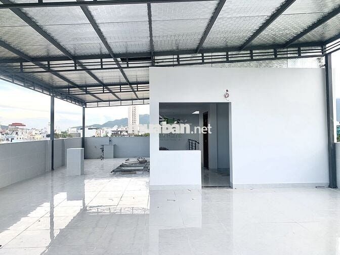 CHO THUÊ NHÀ LÔ GÓC MỚI XÂY KĐT HÀ QUANG 1 GIÁ 35 TRIỆU/THÁNG