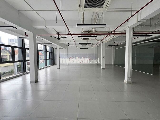 Trần cao 3m5 - Nguyễn Gia Trí (D2) - 7 tầng gần 2000m2 giá chỉ 2xx !!!