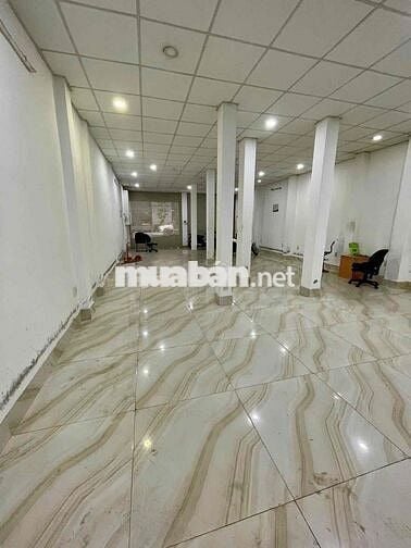 Cho thuê toà nhà 1 Trệt 3 lầu - Trần Quang Khải,Q1
