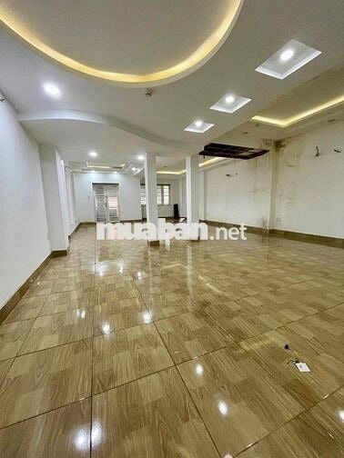 Cho thuê toà nhà 1 Trệt 3 lầu - Trần Quang Khải,Q1