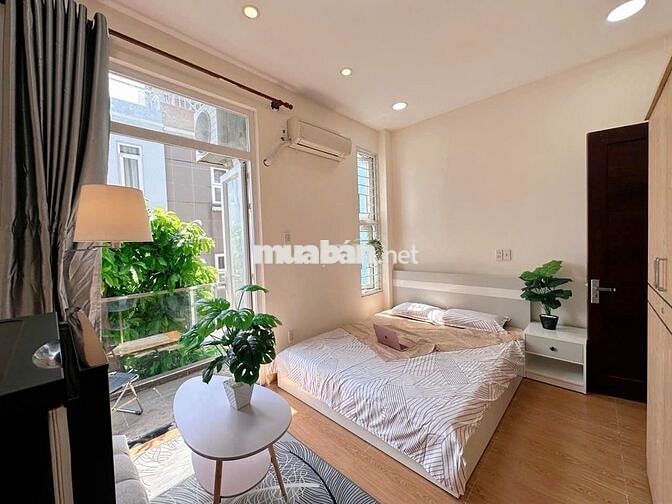 PHÒNG SIÊU XINH CỬA SỔ BAN CÔNG ĐÓN NẮNG Ở GÒ VẤP NGAY ĐH VĂN LANG