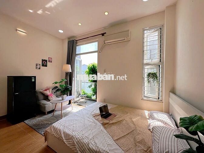 PHÒNG SIÊU XINH CỬA SỔ BAN CÔNG ĐÓN NẮNG Ở GÒ VẤP NGAY ĐH VĂN LANG