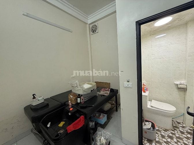 Nhà 5T phố Trường Chinh ngõ 3,5m oto 5 tạ đỗ cửa kinh doanh đông vui 