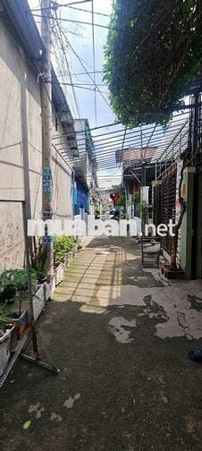 Nhà 74.2m2 3 phòng ngủ gần Vincom Dĩ An giá 2.63 tỷ sổ hồng riêng