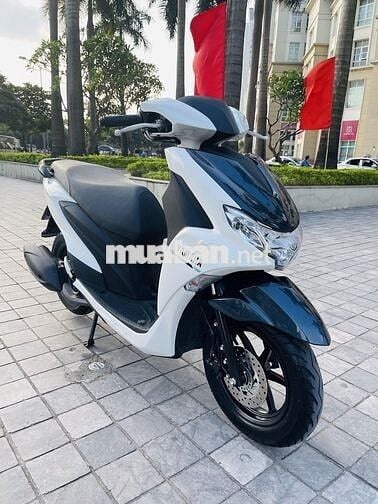 Xe máy Yamaha FreeGo màu trắng đen xe chính chủ