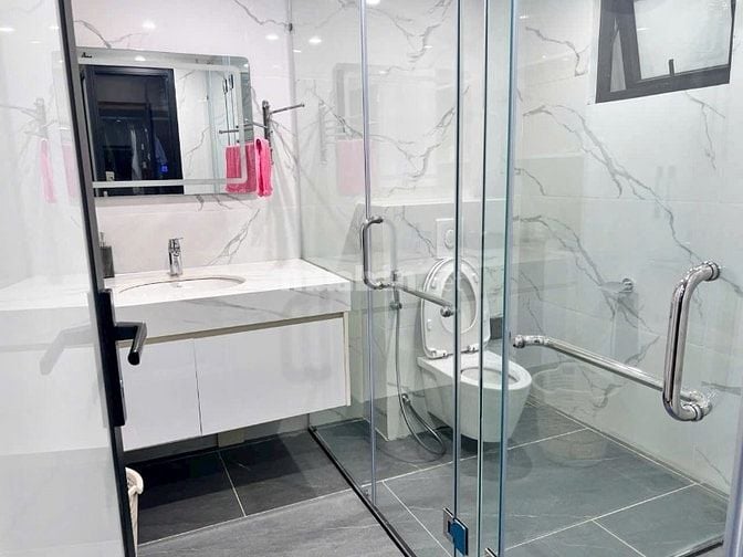 Bán nhà 7 tầng diện tích 60m2  mặt tiền 5m khu  phố Hồng Hà - Hà Nội 