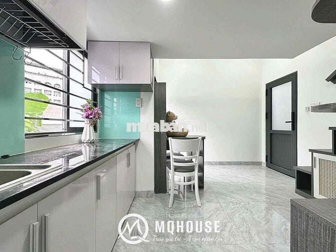 Cho Thuê Căn Gác Ban Công Mới Ngay ETown Cộng Hoà Tân Bình Giá Rẻ