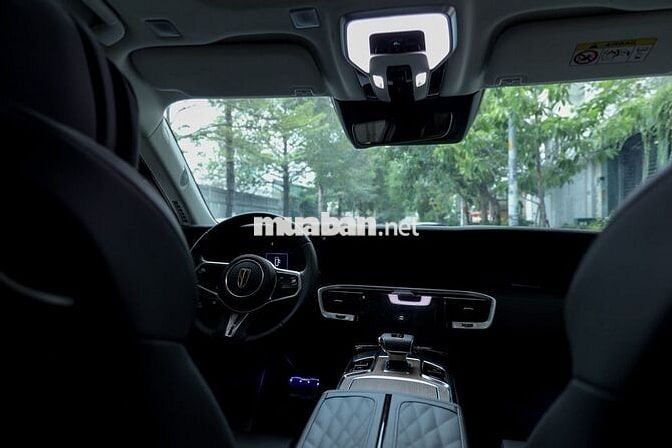 Ô tô Hongqi HS9 2022 màu trắng, 60.000 km