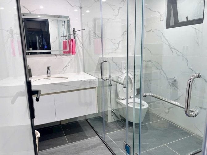 Bán nhà 7 tầng diện tích 60m2  mặt tiền 5m khu  phố Hồng Hà - Hà Nội 