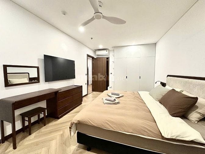 Bán nhà 7 tầng diện tích 60m2  mặt tiền 5m khu  phố Hồng Hà - Hà Nội 