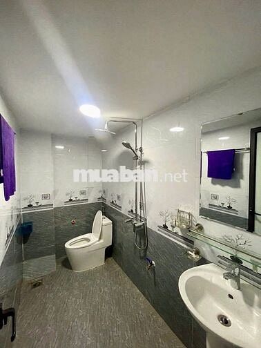 BÁN NHÀ 4Tx40m. Ô TÔ ĐỖ CỬA, NGAY GẦN QL6A, HUYỆN ỦY - TT CHÚC SƠN