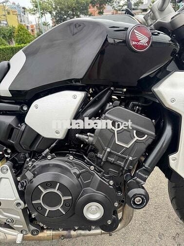 CB1000R Neo 2019 odo 11.000Km