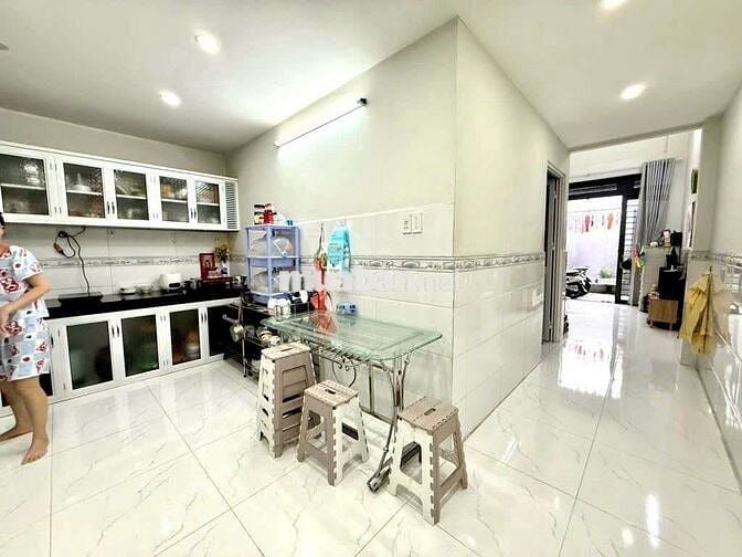 Bán Nhà Thới An Quận 12 - 2 Tầng 4,5m X 14m ngay HXH - Hơn 3. Đồng