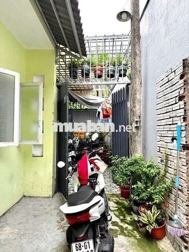 Bán Nhà Thới An Quận 12 - 2 Tầng 4,5m X 14m ngay HXH - Hơn 3. Đồng