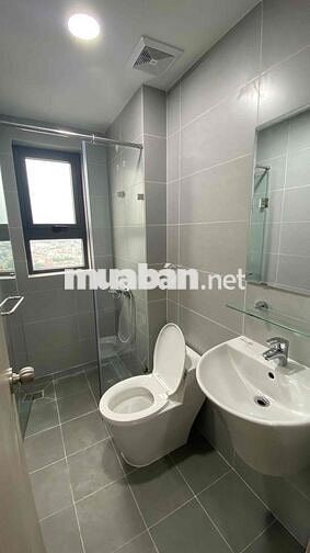 Thuê lâu dài căn góc hướng view Lê Trọng Tấn