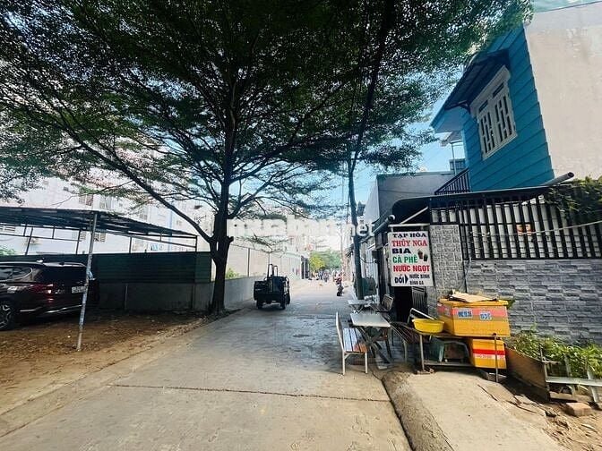 Hiếm! Lô Đất Đẹp- Full Thổ-102m2-Ngang 6m- 7 tỷ 5-Thủ Đức Hoàng Diệu 2