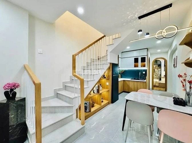 Bán nhà hẻm 1/ Nhật Tảo, Phường 8, Quận 10. DT 33m2 hẻm xe hơi,SHR