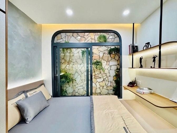 Bán nhà hẻm 1/ Nhật Tảo, Phường 8, Quận 10. DT 33m2 hẻm xe hơi,SHR