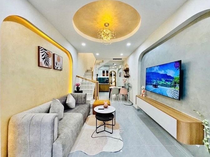 Bán nhà hẻm 1/ Nhật Tảo, Phường 8, Quận 10. DT 33m2 hẻm xe hơi,SHR