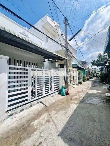 Cần bán gấp căn nhà cấp 4 ở xã Bà Điểm , Hóc Môn 70m2 SHR giá 870tr