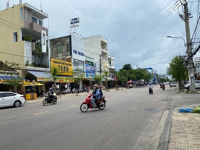 CƠ HỘI HIẾM: CHO THUÊ MẶT BẰNG KINH DOANH/VĂN PHÒNG MỚI XÂY TRỤC ĐƯỜNG