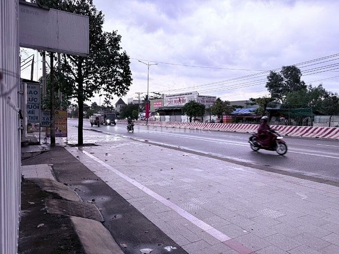 Mặt bằng KD Văn phòng đại diện, Cửa hàng DT60m2 đường ĐL Bình Dương