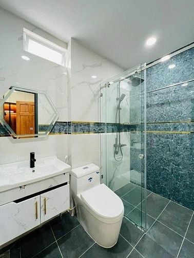 BÁN NHÀ PHỐ VĨNH HƯNG – SÁT TRƯỜNG HỌC – Ô TÔ TRÁNH – THANG MÁY – KD