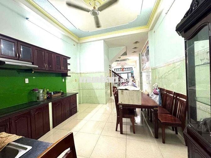 CHO THUÊ NHÀ LÀM CHDV 7PN CÓ THỂ CẢI TẠO ĐC 9PN GIÁ CHỈ 31TR500