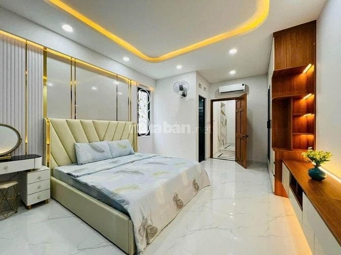 BÁN NHÀ PHỐ VĨNH HƯNG – SÁT TRƯỜNG HỌC – Ô TÔ TRÁNH – THANG MÁY – KD