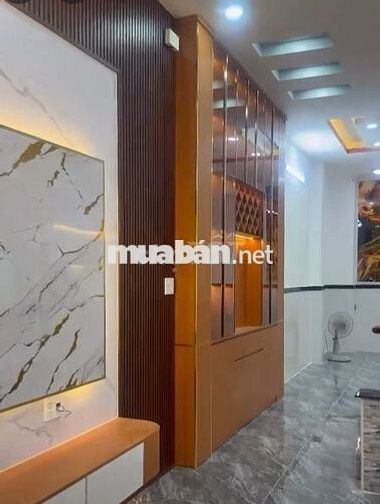 Bán Bà Điểm Hóc Môn - Nhà đẹp xây 1 trệt, 3 lầu - Đường rộng 10m thông
