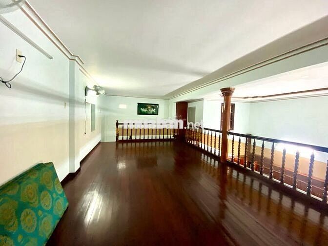 Cho thuê Nhà nguyên căn nội thất gỗ xịn 2pn Châu Văn Liêm- Vĩnh Nguyên