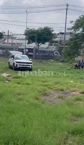 Cần bán lô đất Mt Ql1a Bình Tân dt 4300m 