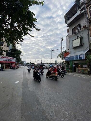 Mặt Bằng kinh doanh tại ngã ba đuôi cá