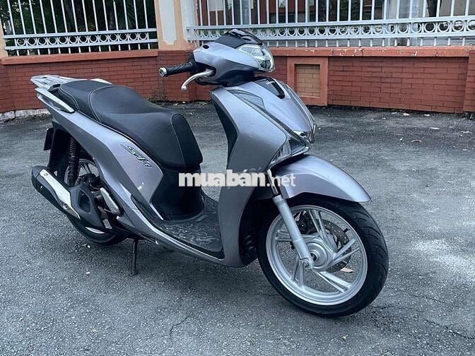 Honda SH 125 2018 mới 90% Bstp chính chủ